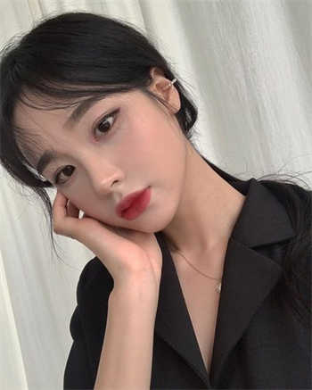 乡村女教师白篇洁