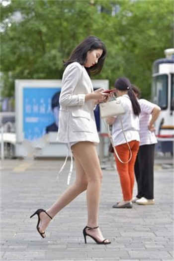 乡村女教师白篇洁