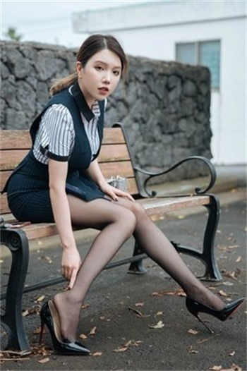 美女踩踏之踩踏之家