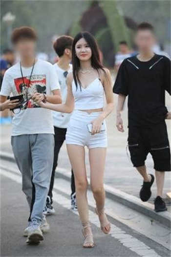 麻痘传媒老师家访