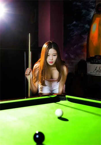 快穿之悲催女配逆袭记