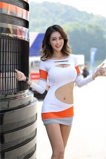 大妈怀了小伙子的孩子