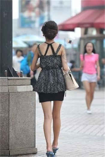 已婚主妇与快递员