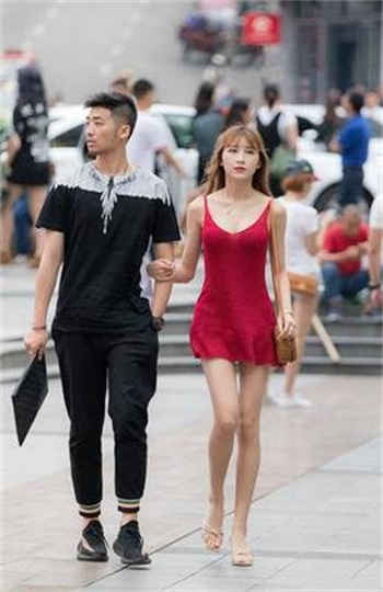 前哨电视剧女主角玲珑
