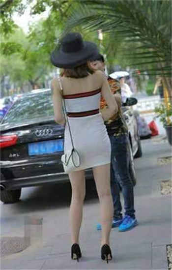 美杜莎变成蛇视频