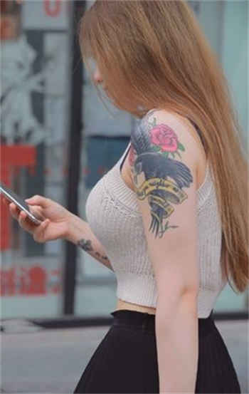 美女光着全身的样子的视频
