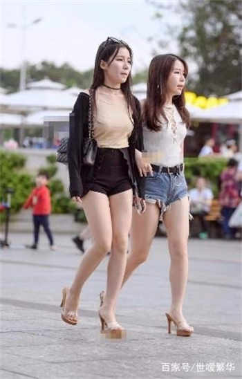 和亲妹妹打工住在一起