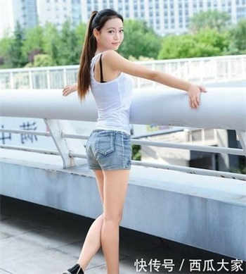 竹朱清ps掉所有衣服文件