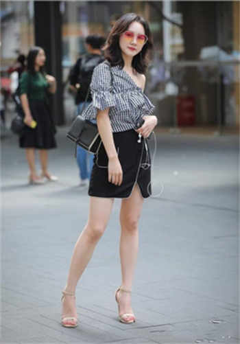 快穿之女配成长系统h
