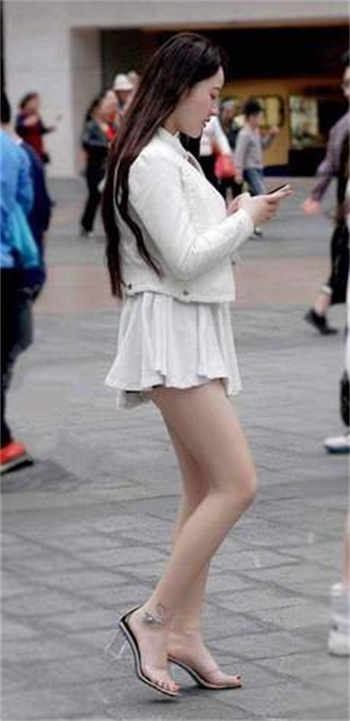 一女的和狗被送医院