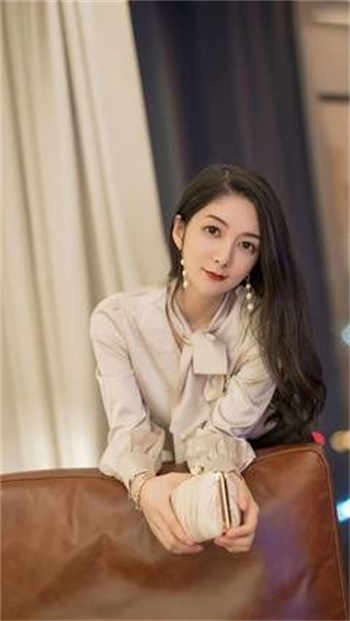 女主叫云轻言的小说