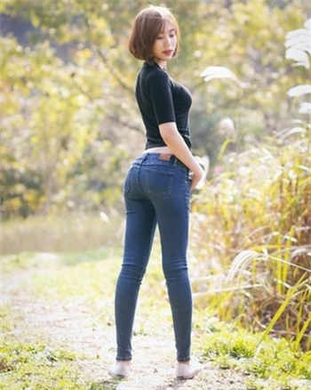 抓逃犯一起掉洞里的电影