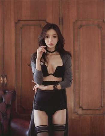 方雅英语老师保安老何